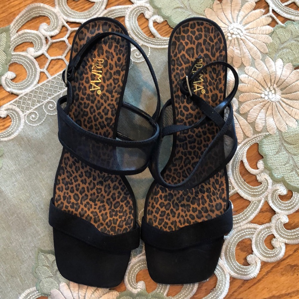 Prima Black Strappy Sandals, Dressy yet Casual 9.5